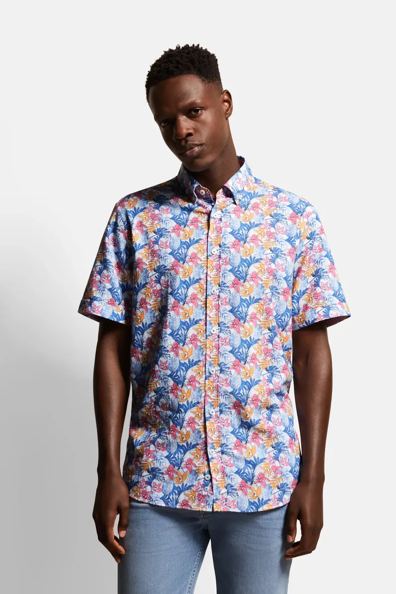 Рубашка bugatti с короткими рукавами и принтом в виде листьев, синий
Рубашка bugatti с короткими рукавами и принтом в виде листьев, синий