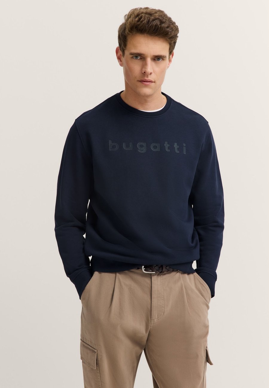 Толстовка bugatti Sweatshirt, Marine/Dark Blue, Синий, Толстовка bugatti Sweatshirt, Marine/Dark Blue
Толстовка bugatti Sweatshirt, Marine/Dark Blue, Синий, Толстовка bugatti Sweatshirt, Marine/Dark Blue