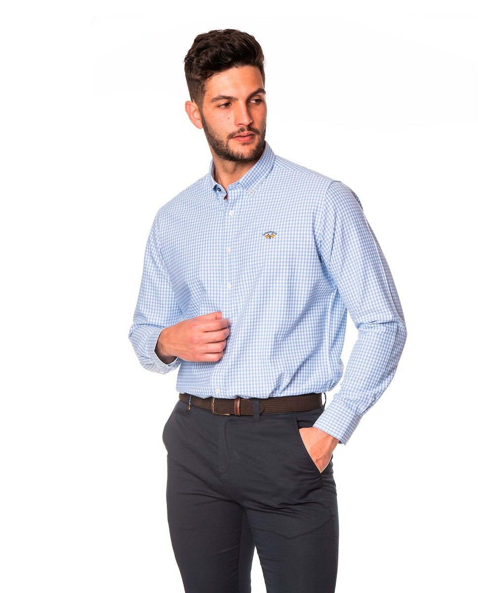 Мужская оксфордская рубашка классического синего цвета в клетку Bandera Collection Spagnolo, светло-синий
Мужская оксфордская рубашка классического синего цвета в клетку Bandera Collection Spagnolo, светло-синий