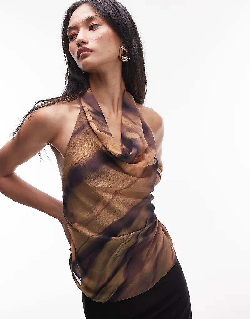 Топ Topshop с воротником-халтером и текстурой под дерево
Топ Topshop с воротником-халтером и текстурой под дерево