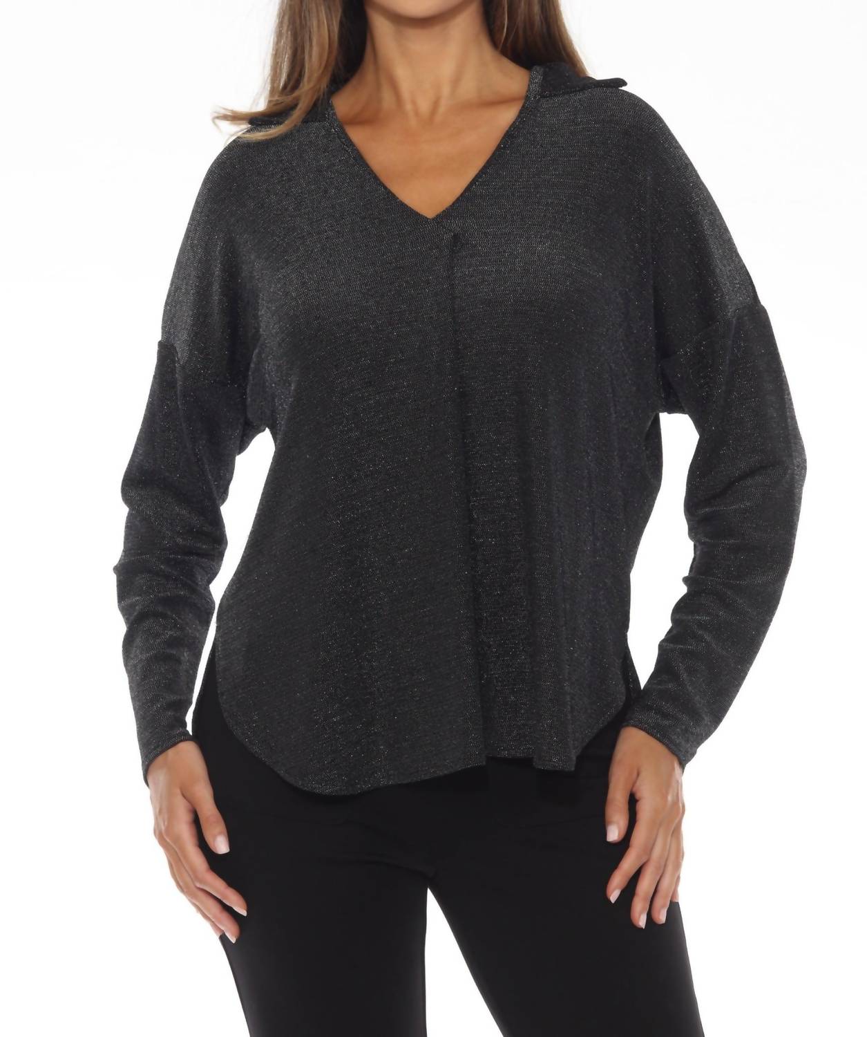 Блестящая туника с V-образным вырезом в черно-серебристом цвете Joseph Ribkoff
Блестящая туника с V-образным вырезом в черно-серебристом цвете Joseph Ribkoff