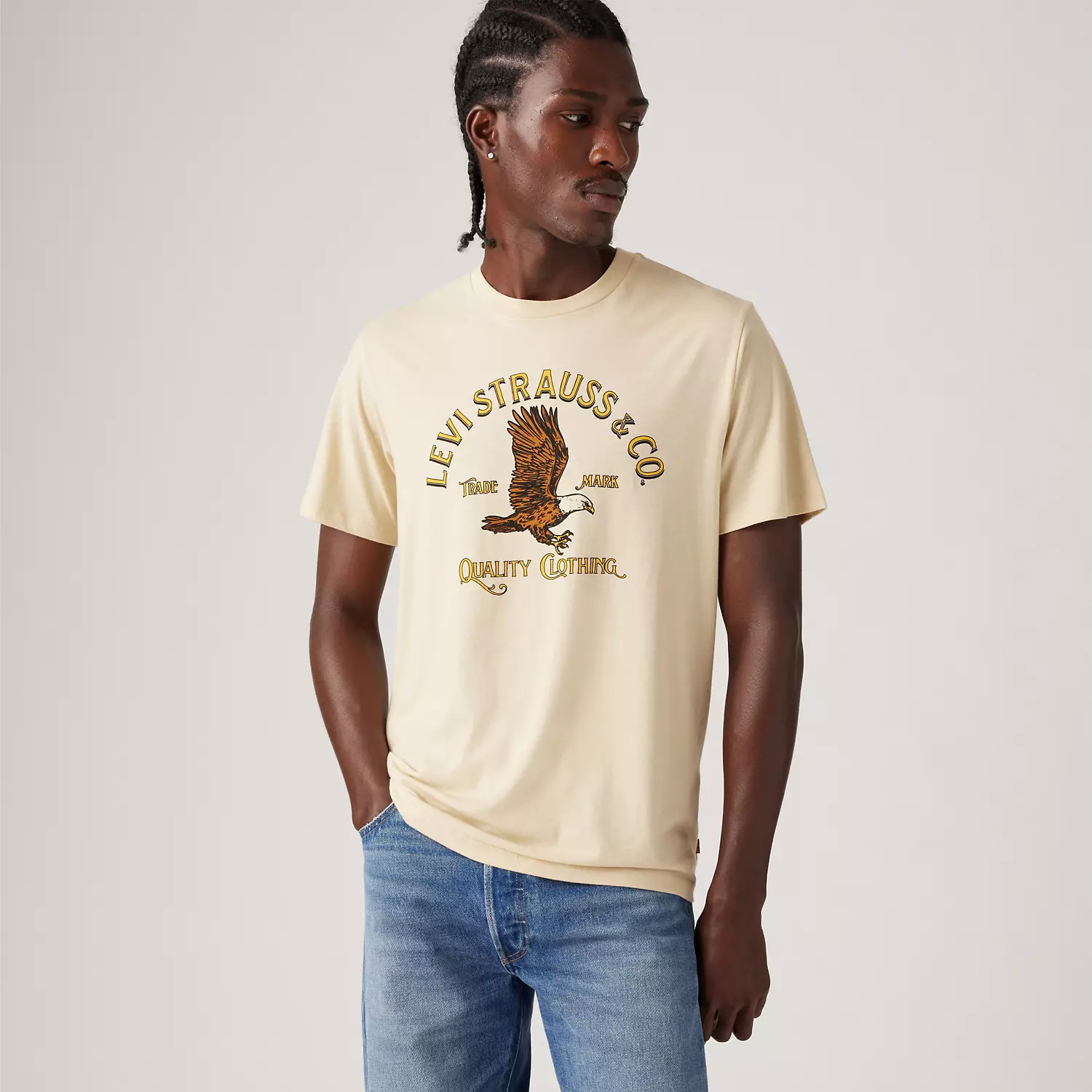 Классическая графическая футболка Levi's, цвет Heritage Americana Eagle Bleached Sand - Tan 
Классическая графическая футболка Levi's, цвет Heritage Americana Eagle Bleached Sand - Tan