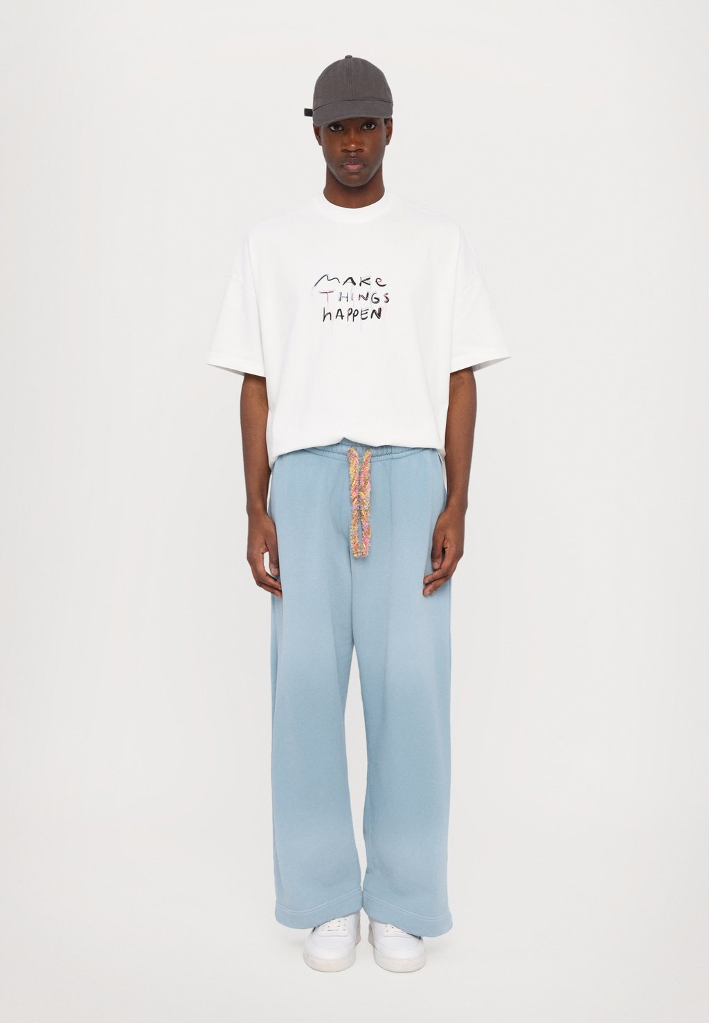 Футболка с принтом MAKE THINGS HAPPEN TEE UNISEX Bonsai, белый
Футболка с принтом MAKE THINGS HAPPEN TEE UNISEX Bonsai, белый