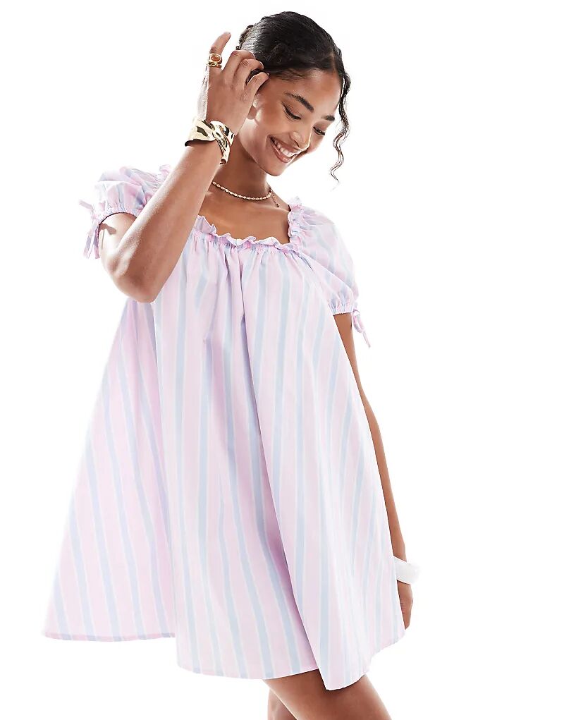 Мини-платье New Look из поплина с квадратным вырезом в полоску розового и голубого цветов 
Мини-платье New Look из поплина с квадратным вырезом в полоску розового и голубого цветов