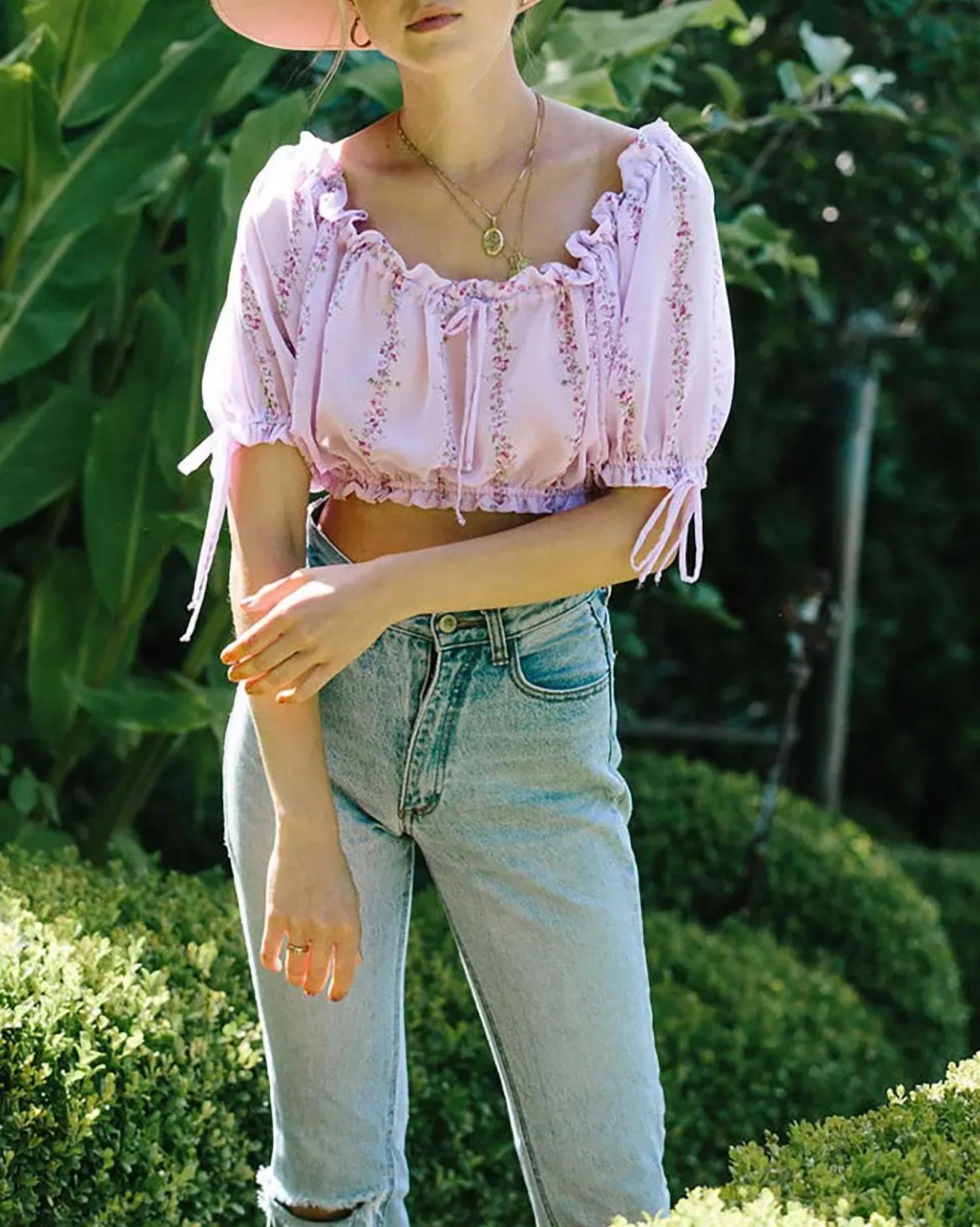 Топ Dahlia в фиолетовый цветочек MERRIT CHARLES
Топ Dahlia в фиолетовый цветочек MERRIT CHARLES