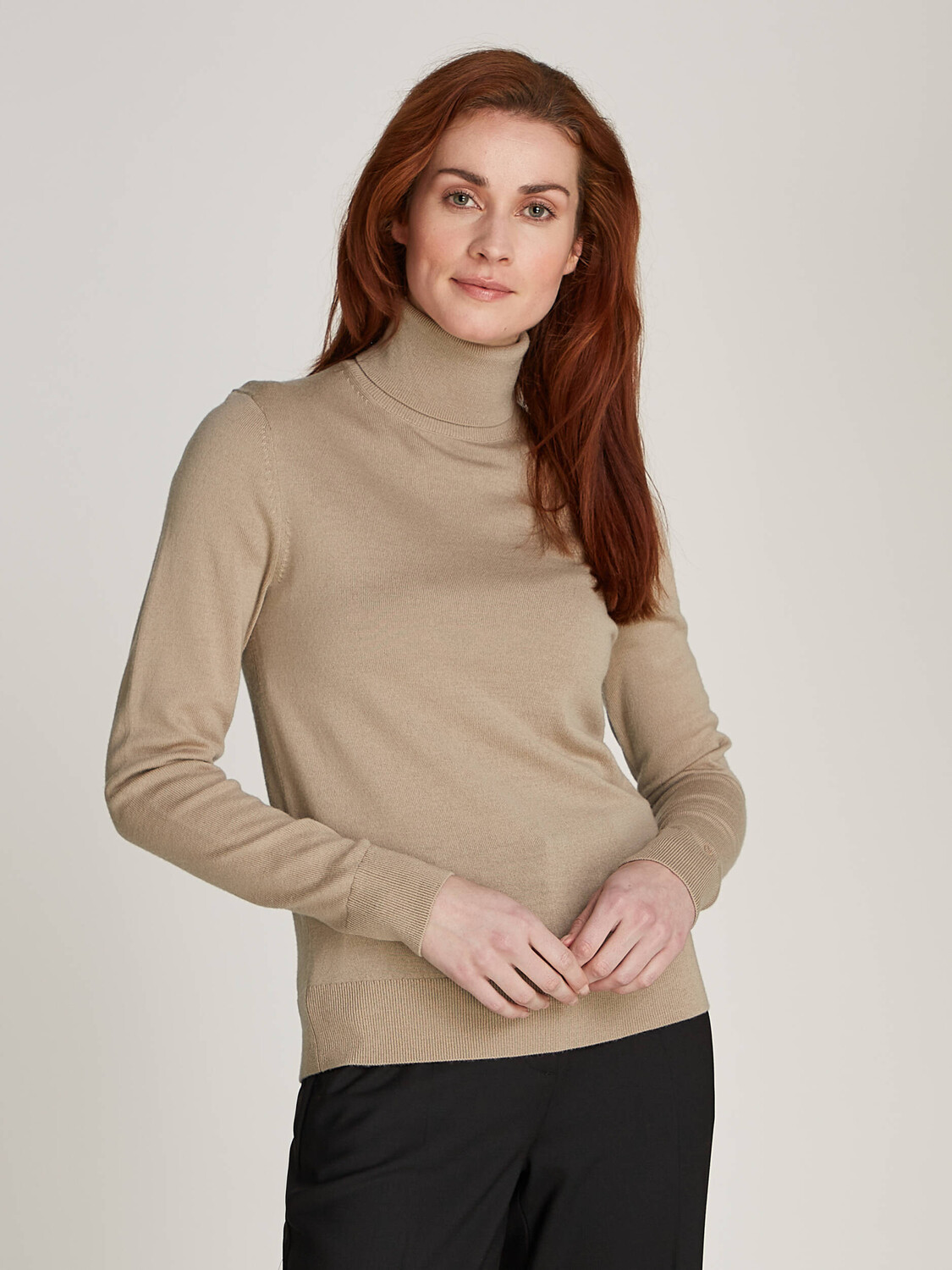 Свитер из шерсти Calvin Klein Regular Fit, бежевый
Свитер из шерсти Calvin Klein Regular Fit, бежевый