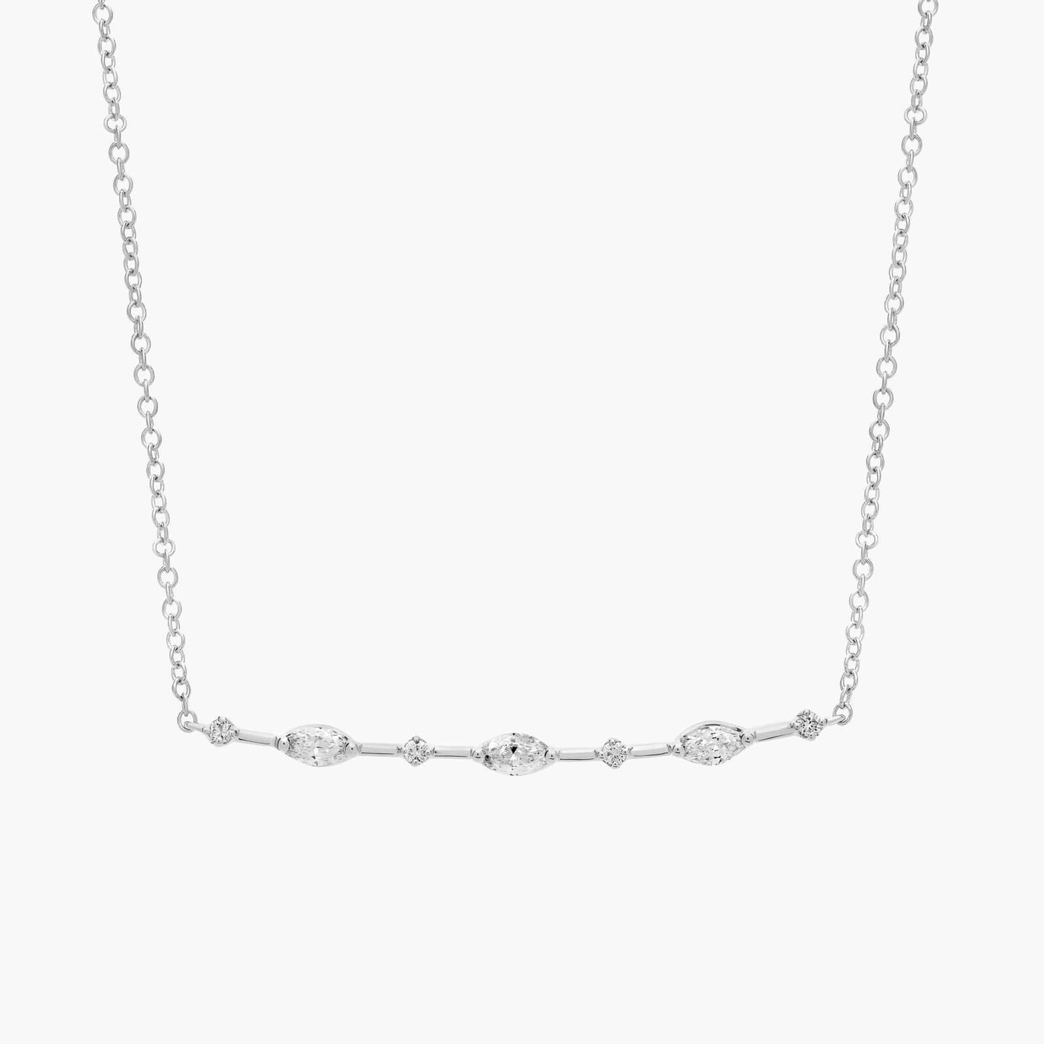 Ожерелье с чередующимися бриллиантами огранки «маркиз» и круглой огранки из белого золота 14 карат (1/3 карата). Blue Nile
Ожерелье с чередующимися бриллиантами огранки «маркиз» и круглой огранки из белого золота 14 карат (1/3 карата). Blue Nile