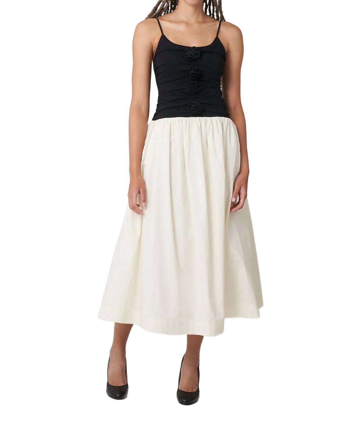 FIND ME NOW Платье-миди «Луг» в черно-белом цвете
FIND ME NOW Платье-миди «Луг» в черно-белом цвете