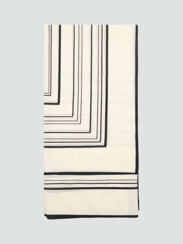 Геометрический шарф из чистой шерсти Mango, Light Beige
Геометрический шарф из чистой шерсти Mango, Light Beige