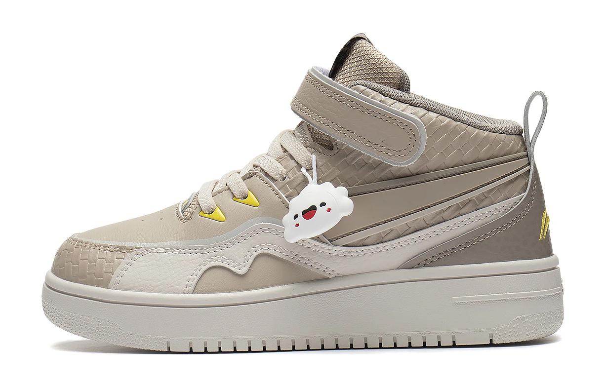 Высокие детские повседневные кроссовки 937 с амортизацией и отскоком цвета умбра Детская LINING YOUNG
Высокие детские повседневные кроссовки 937 с амортизацией и отскоком цвета умбра Детская LINING YOUNG