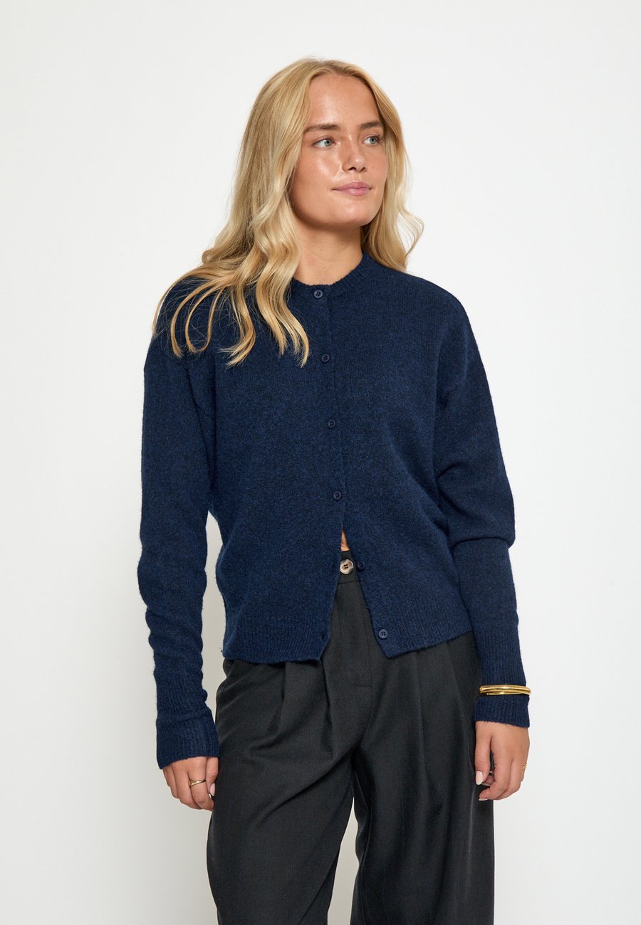 Кардиган Desires Cardigan, Total Eclipse Mel/Blue
Кардиган Desires Cardigan, Total Eclipse Mel/Blue