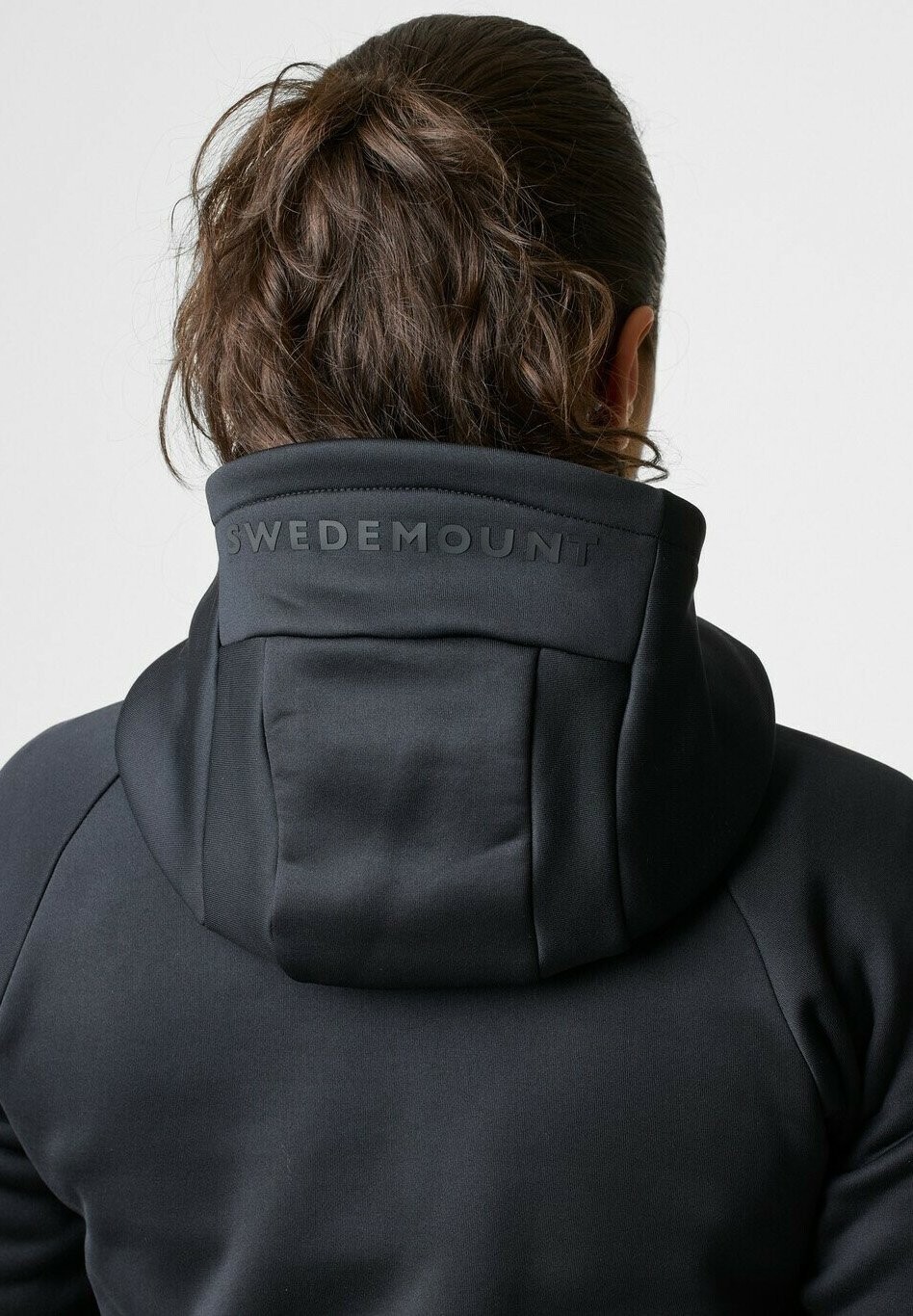 Толстовка на молнии LOFOTEN TECH STRETCH Swedemount, черный
Толстовка на молнии LOFOTEN TECH STRETCH Swedemount, черный