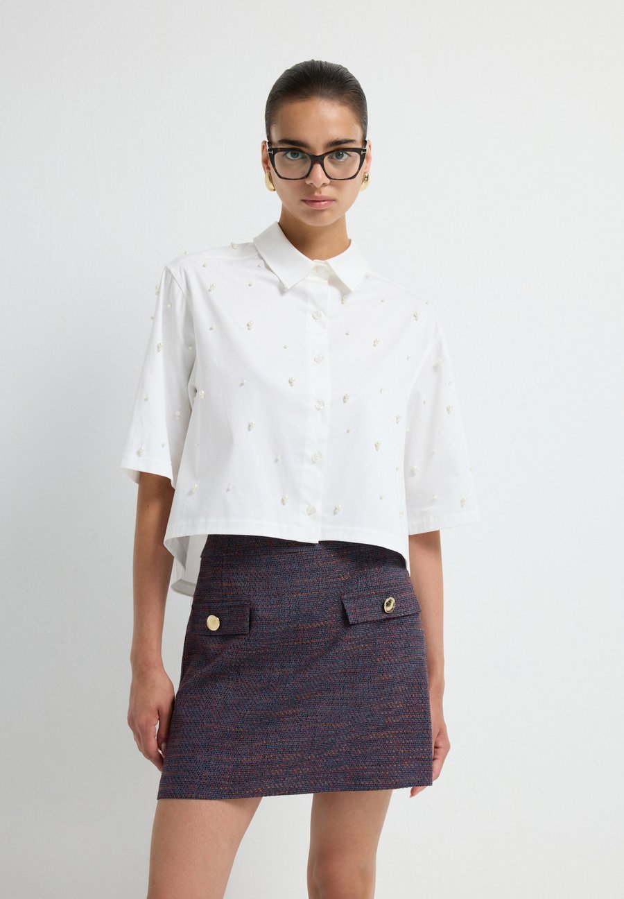 Блуза adL Button-down blouse, White /White
Блуза adL Button-down blouse, White /White