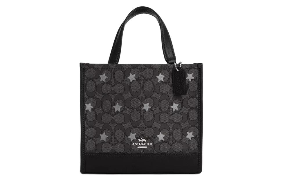 Сумка Dempsey Leather Sheet Music, Сумка-шоппер, Покупная сумка, Плечевая сумка, Кроссбоди, Женская сумочка Trumpets COACH
Сумка Dempsey Leather Sheet Music, Сумка-шоппер, Покупная сумка, Плечевая сумка, Кроссбоди, Женская сумочка Trumpets COACH