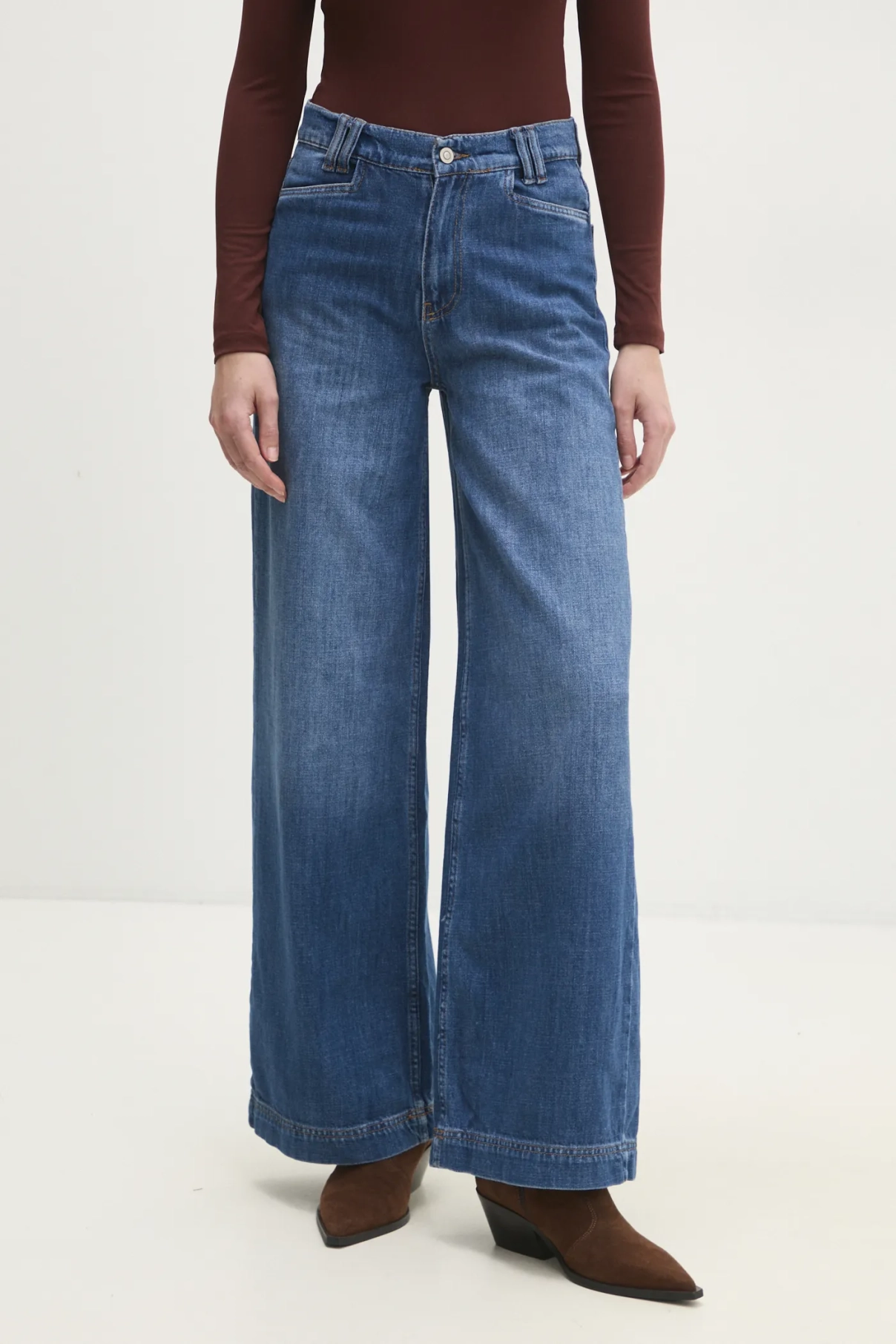 Джинсы Answear Lab, синий
Джинсы Answear Lab, синий