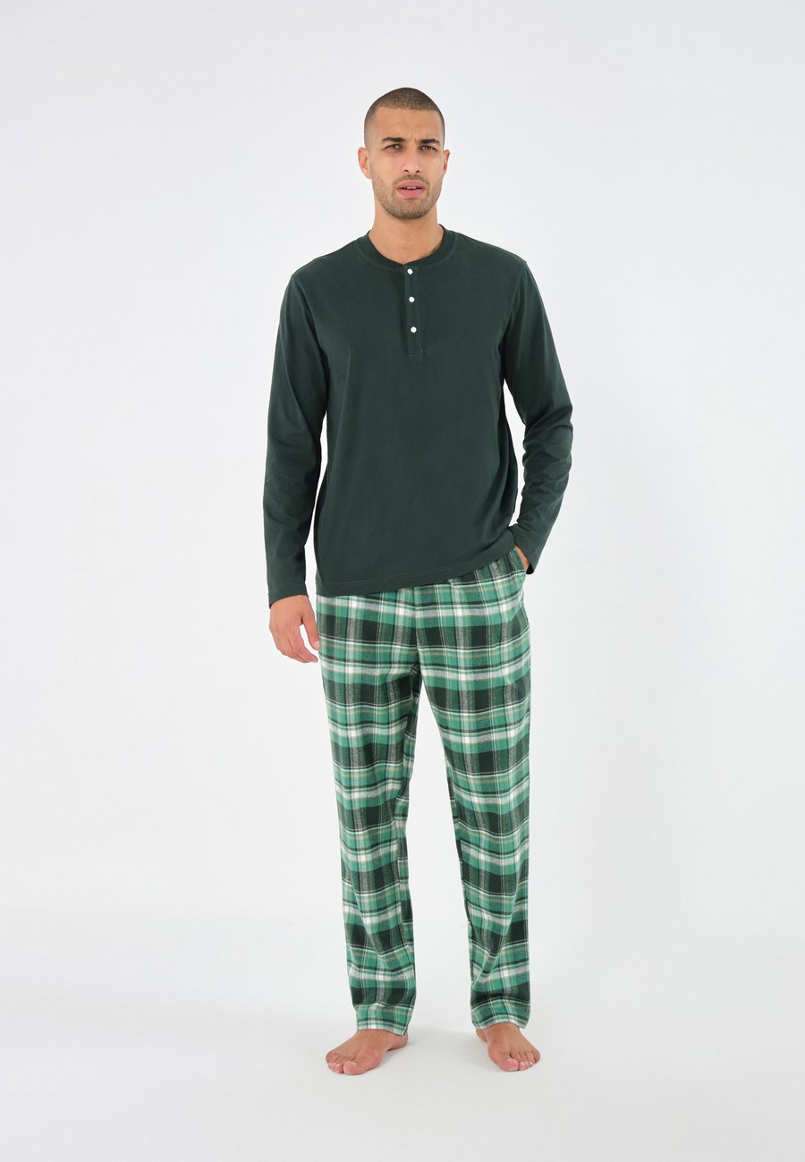 Пижамный комплект Pier One SET, Dark Green
Пижамный комплект Pier One SET, Dark Green