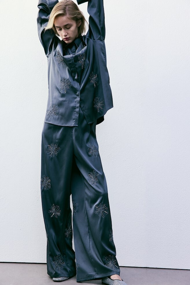 Брюки с вышивкой H&M, серый
Брюки с вышивкой H&M, серый