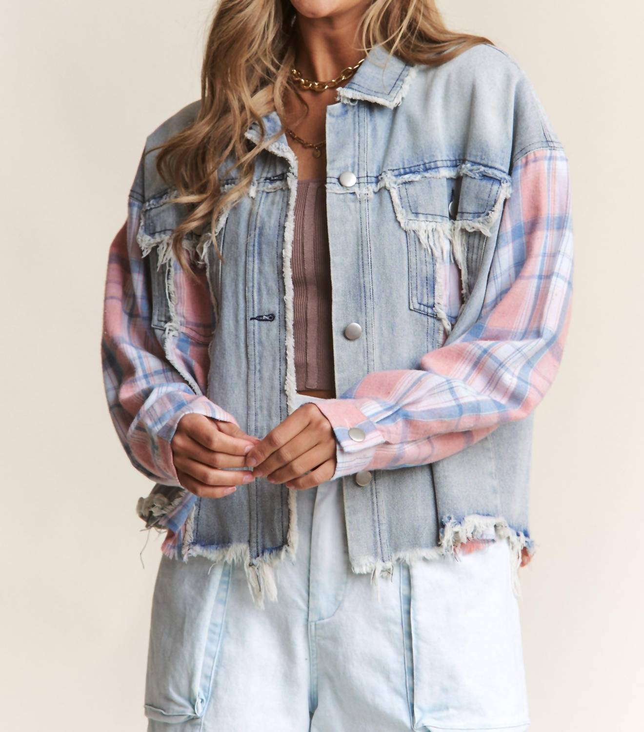 Джинсовая куртка в клетку и цветные блоки из розового денима J.Nna, Pink Plaid Denim
Джинсовая куртка в клетку и цветные блоки из розового денима J.Nna, Pink Plaid Denim