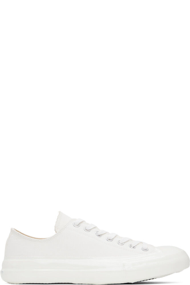 Белые баскетбольные кроссовки TAKAHIROMIYASHITA TheSoloist.
Белые баскетбольные кроссовки TAKAHIROMIYASHITA TheSoloist.