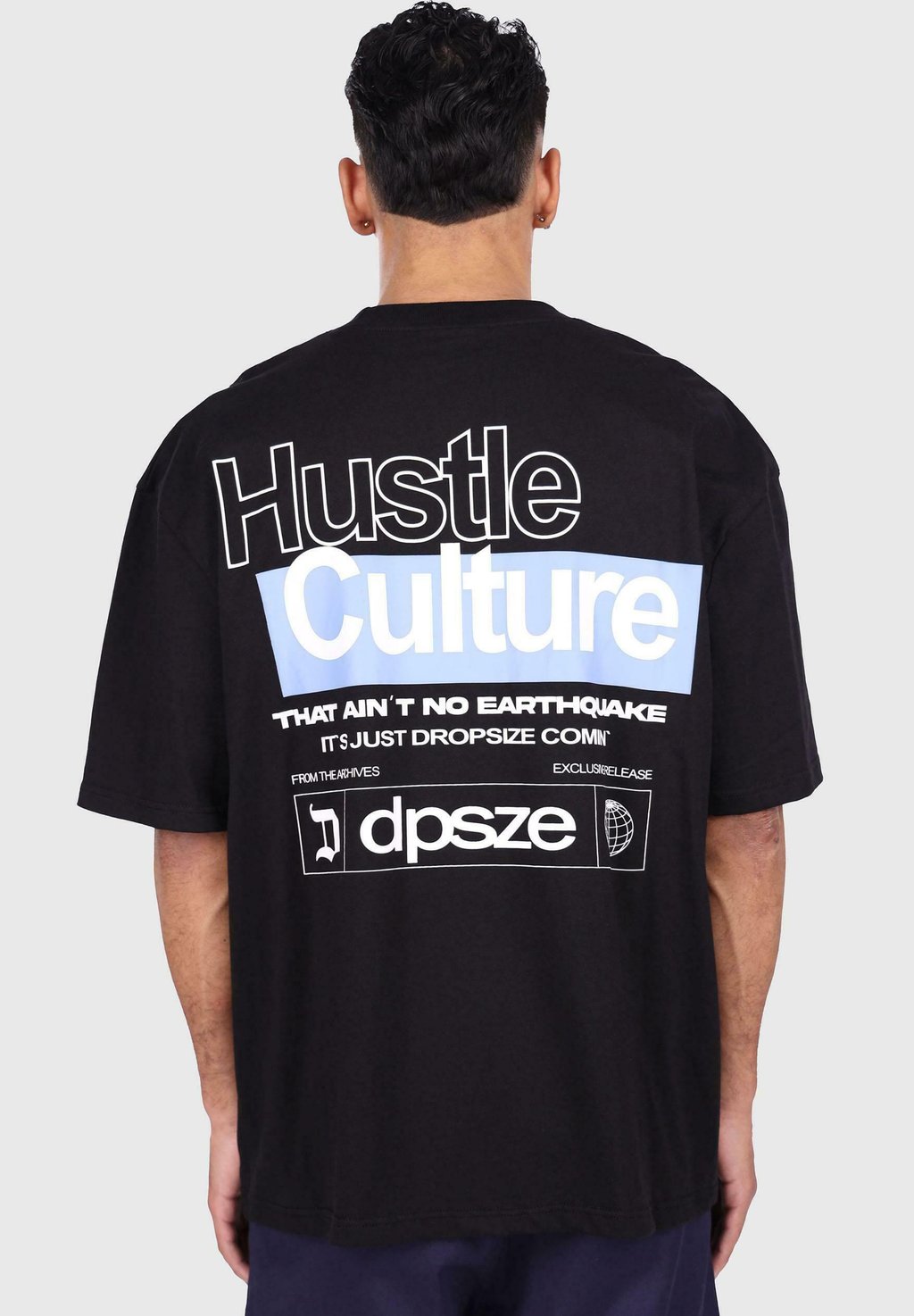 Футболка с принтом Dropsize, черный
Футболка с принтом Dropsize, черный