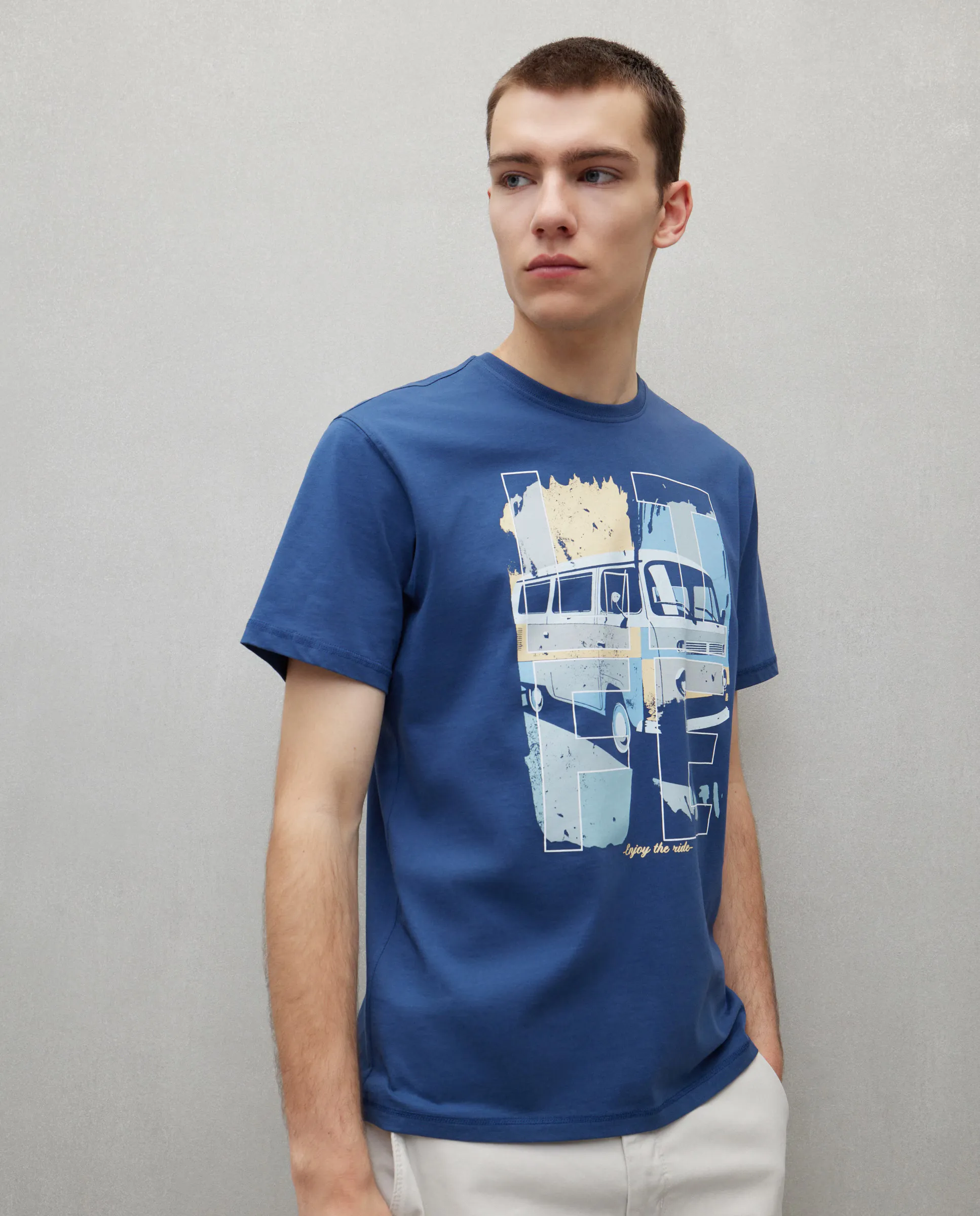 Футболка мужская с коротким рукавом Easy Wear, темно-синий
Футболка мужская с коротким рукавом Easy Wear, темно-синий