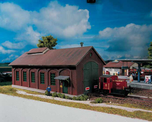 Пико, Локомотивное депо, Модель, 5+ Piko
Пико, Локомотивное депо, Модель, 5+ Piko