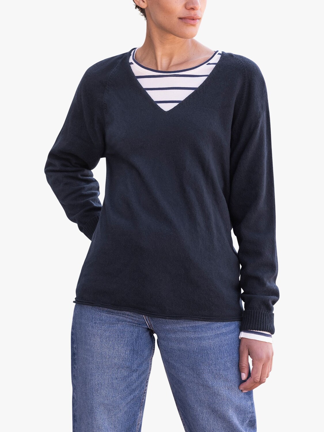 Шерстяной джемпер с V-образным вырезом Celtic & Co., темно-синий
Шерстяной джемпер с V-образным вырезом Celtic & Co., темно-синий