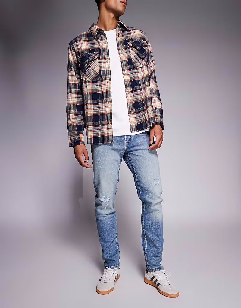 Джинсы 515 с потертостями средней степени стертости Levi'S
Джинсы 515 с потертостями средней степени стертости Levi'S
