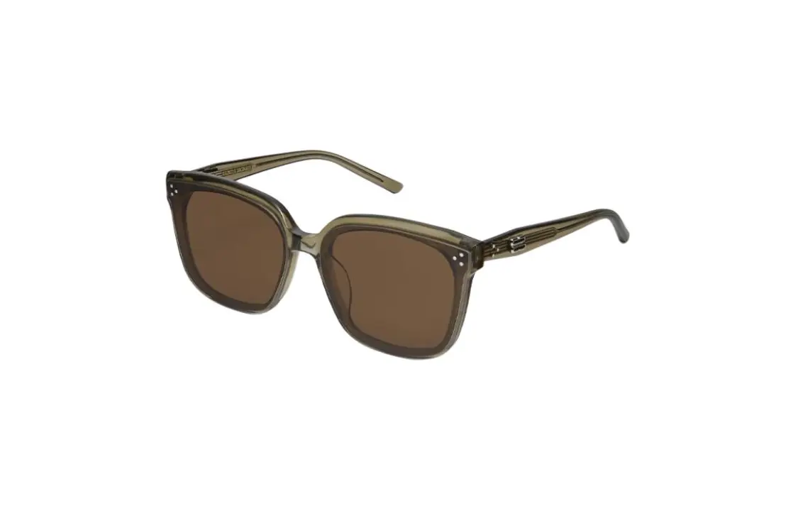 Уважаемые солнцезащитные очки KC6 GENTLE MONSTER
Уважаемые солнцезащитные очки KC6 GENTLE MONSTER