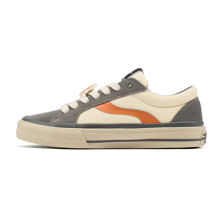 OddCIRKUS Astley Pro противоскользящие и износостойкие поддерживающие низкие скейтерские кроссовки унисекс - туманно-серый с оранжевым, цвет Mist Gray Orange
OddCIRKUS Astley Pro противоскользящие и износостойкие поддерживающие низкие скейтерские кроссовки унисекс - туманно-серый с оранжевым, цвет Mist Gray Orange