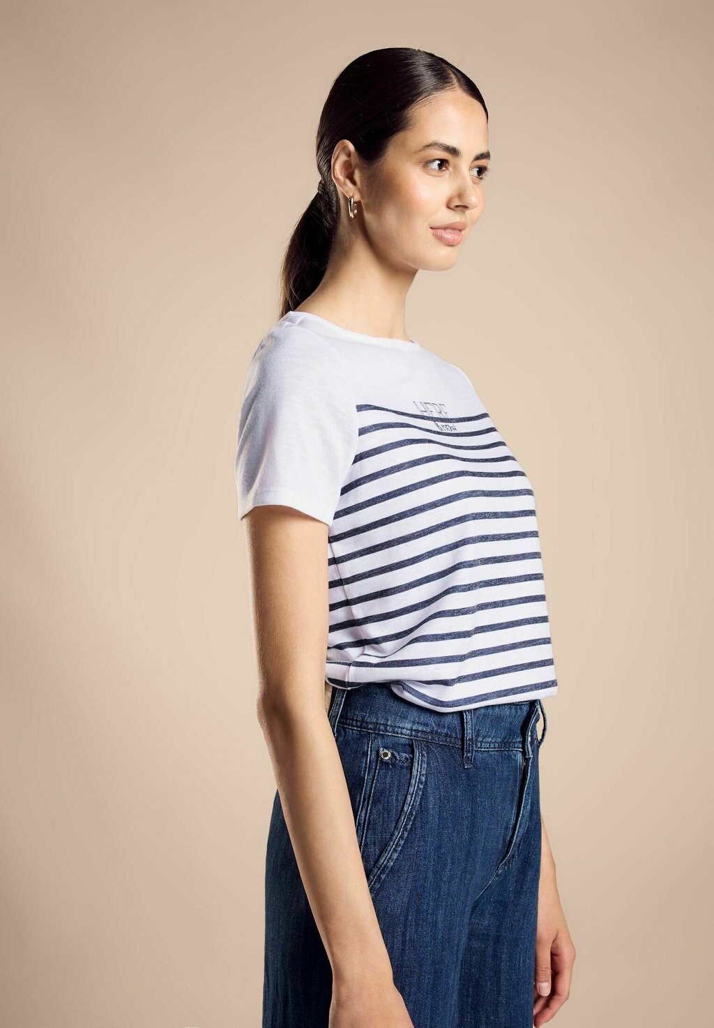 Принт на футболке GESTREIFTES Street One, белый
Принт на футболке GESTREIFTES Street One, белый