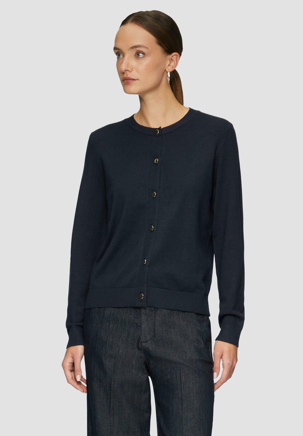 Кардиган s.Oliver BLACK LABEL, темно-синий
Кардиган s.Oliver BLACK LABEL, темно-синий