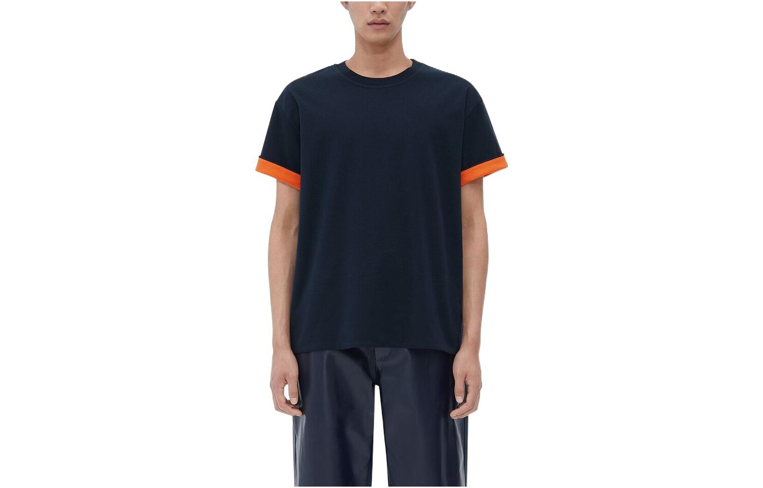 Футболка с круглым вырезом и многослойным узором Bottega Veneta, темно-синий
Футболка с круглым вырезом и многослойным узором Bottega Veneta, темно-синий