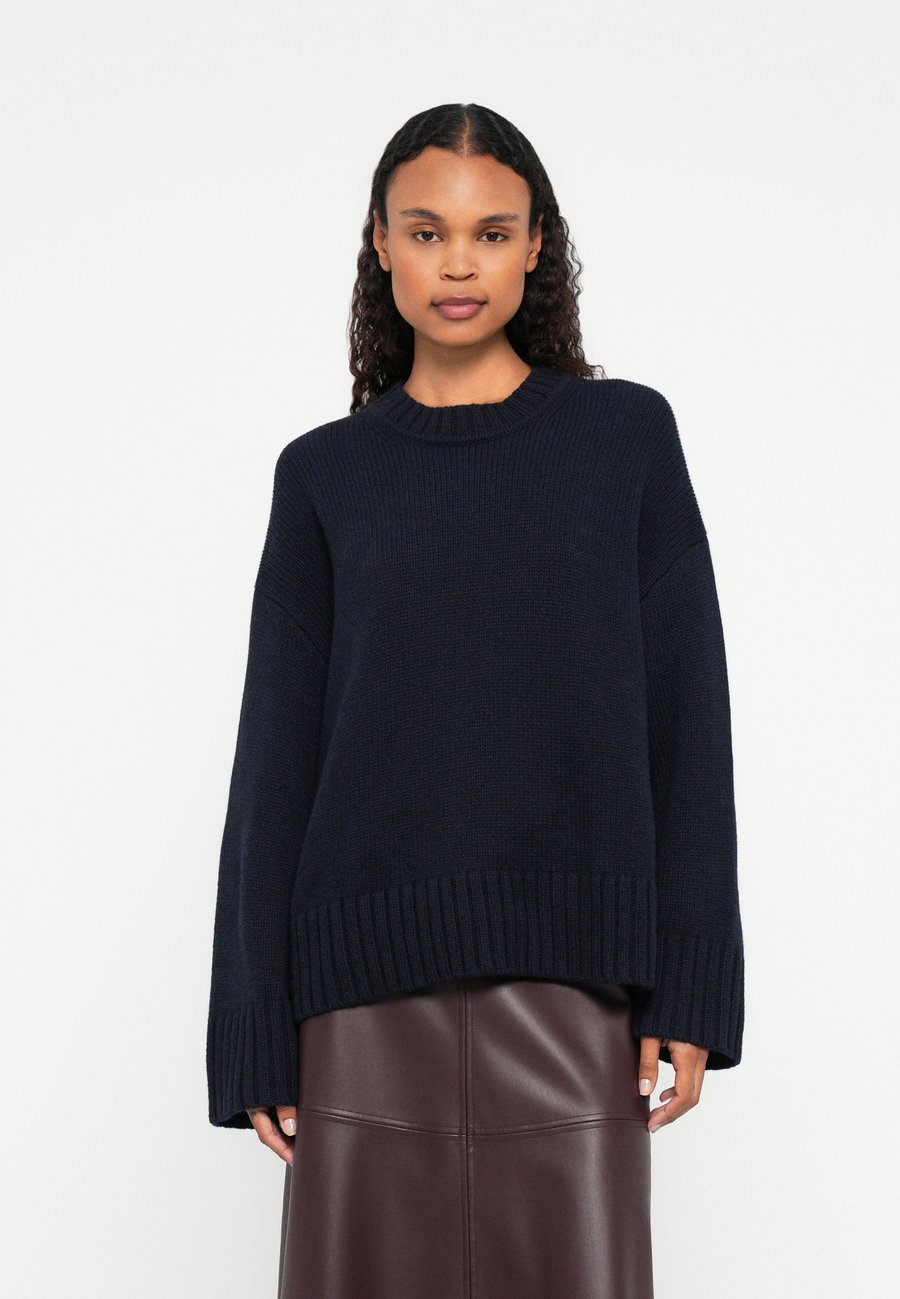 Джемпер Samsøe Samsøe KEIKU SWEATER, Dark Blue
Джемпер Samsøe Samsøe KEIKU SWEATER, Dark Blue