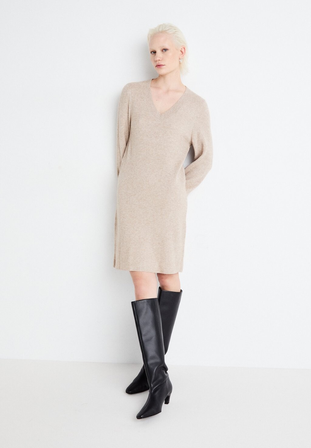 Платье-джемпер ONLKATIA VNECK DRESS ONLY, светло-коричневый
Платье-джемпер ONLKATIA VNECK DRESS ONLY, светло-коричневый