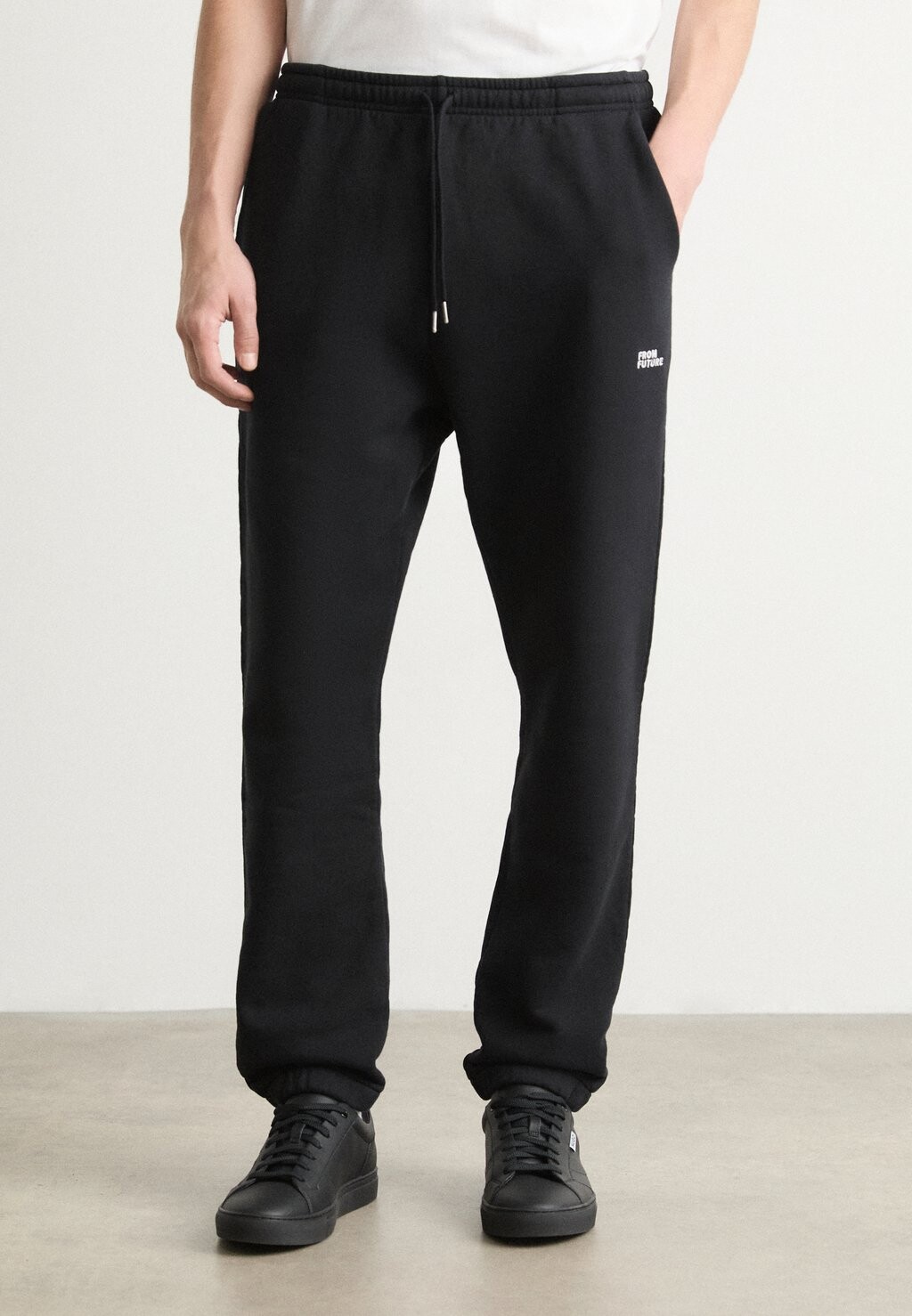 Спортивные брюки FROM FUTURE, черный
Спортивные брюки FROM FUTURE, черный