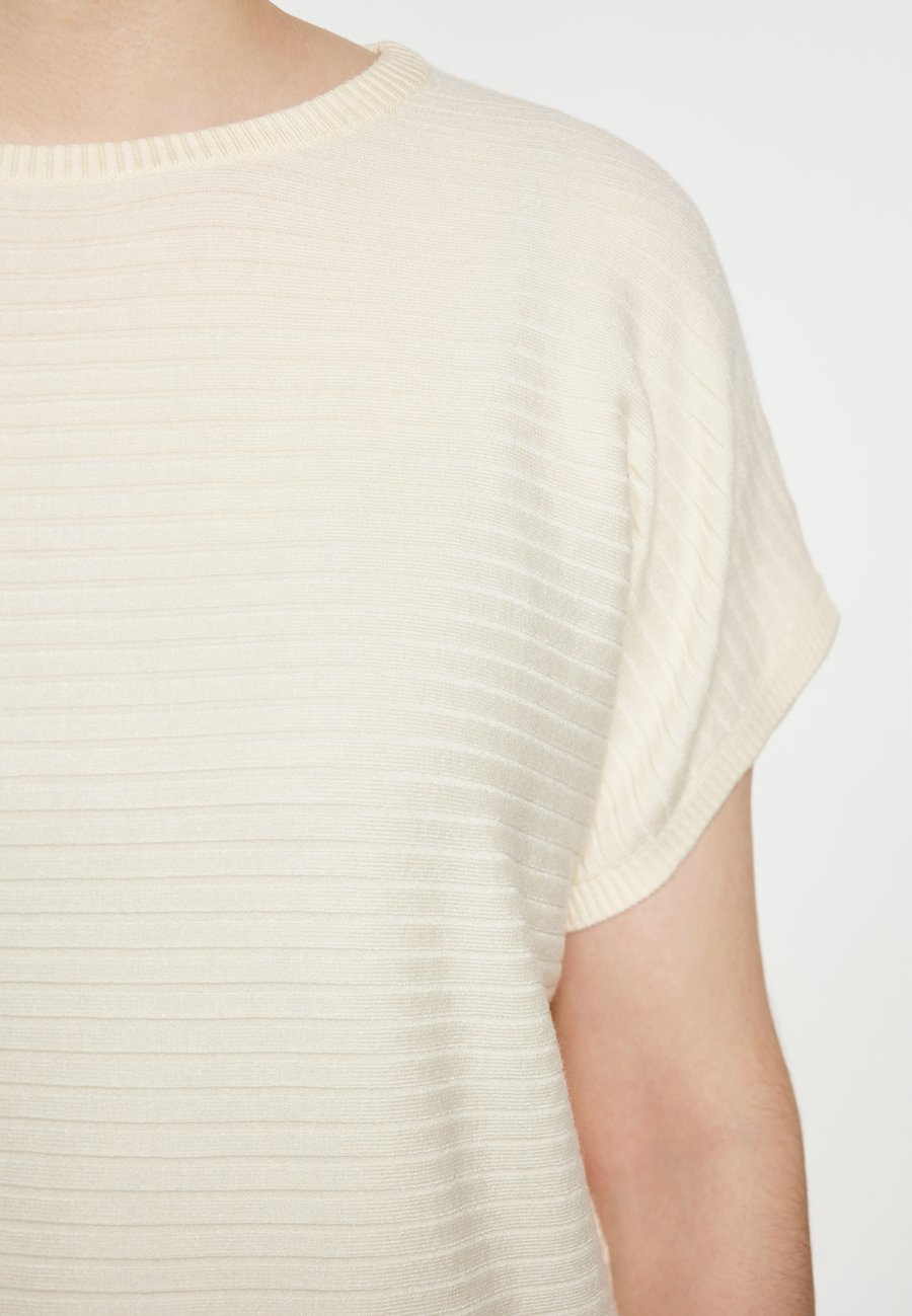 Блуза DreiMaster CO-BRANDED WITH IPARO, Creme/Beige
Блуза DreiMaster CO-BRANDED WITH IPARO, Creme/Beige