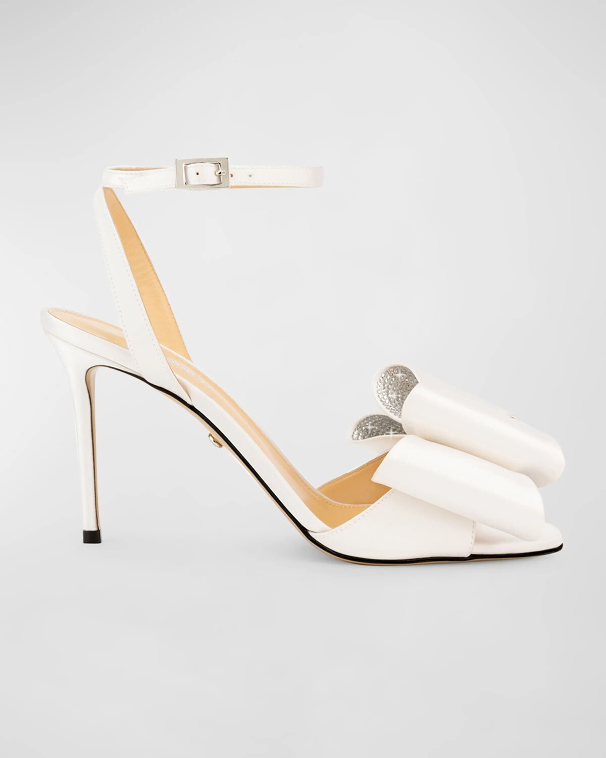 Атласные босоножки Cadeau с ремешком на щиколотке и бантом MACH & MACH, цвет White
Атласные босоножки Cadeau с ремешком на щиколотке и бантом MACH & MACH, цвет White