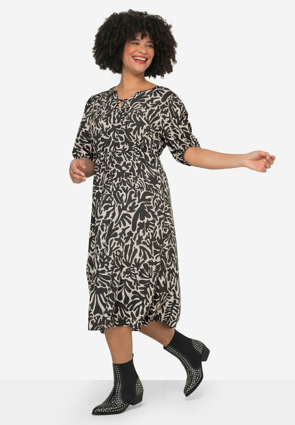 Дневное платье WEITER HALBARM Angel of Style, черный
Дневное платье WEITER HALBARM Angel of Style, черный