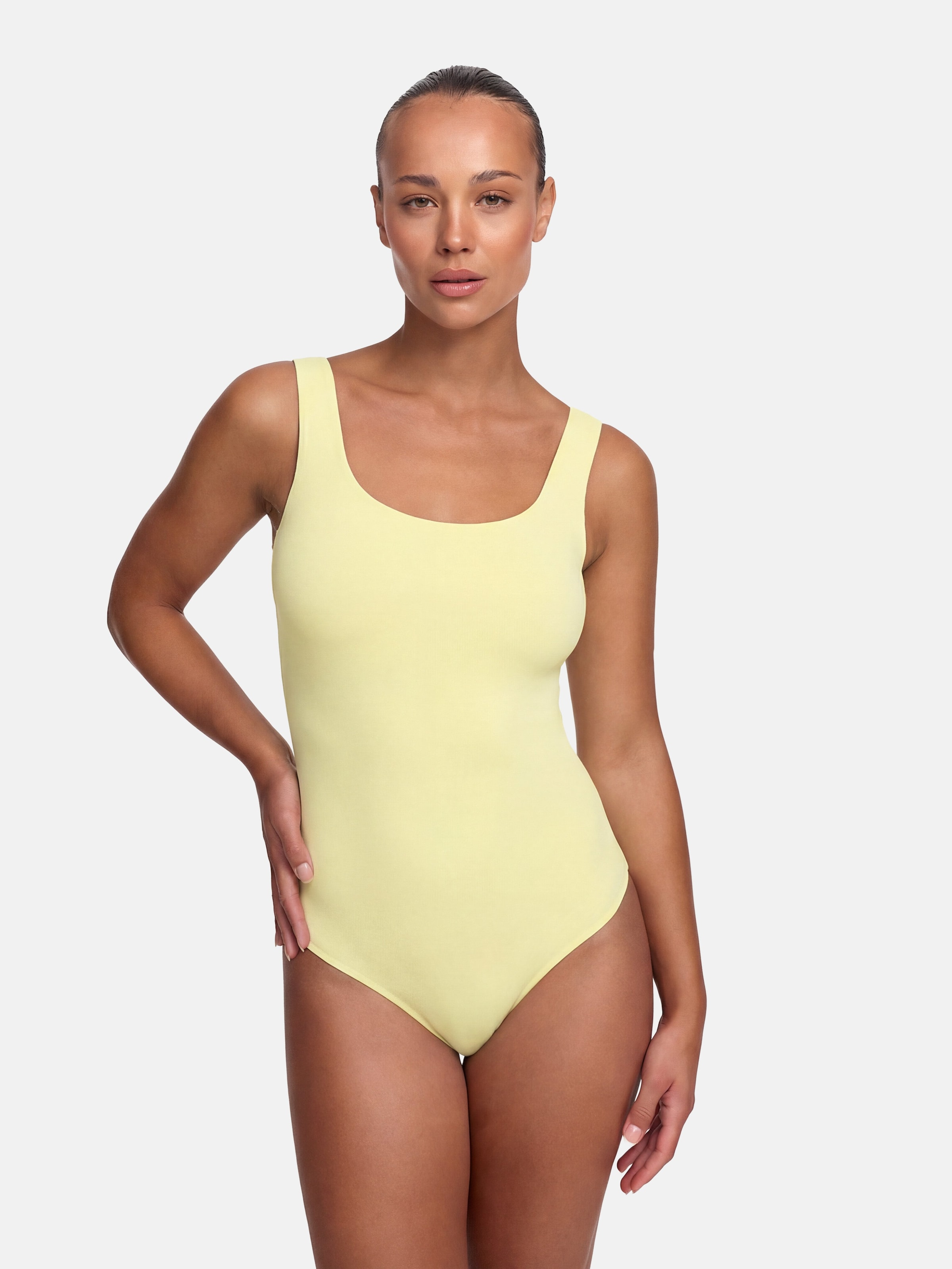 Creamy Корректирующий боди 'Low Back - Body' в светло-желтом цвете
Creamy Корректирующий боди 'Low Back - Body' в светло-желтом цвете
