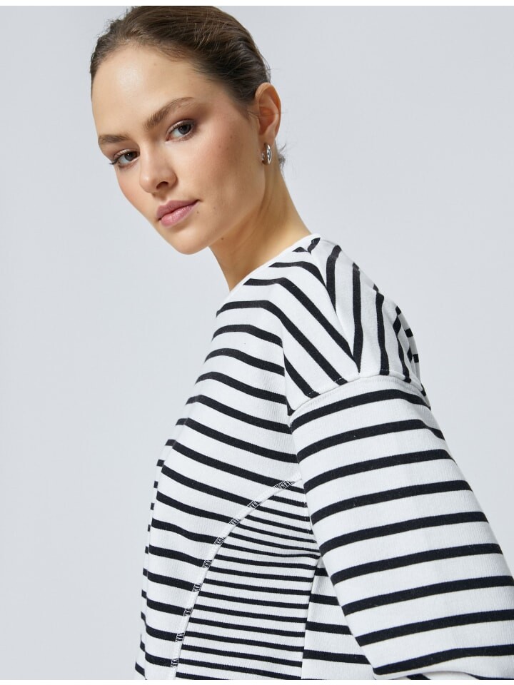 Футболка KOTON T shirt, цвет schwarz gestreift
Футболка KOTON T shirt, цвет schwarz gestreift