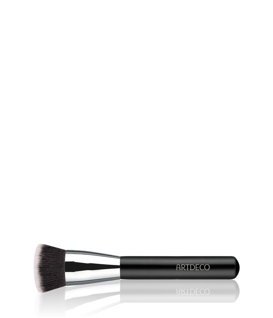 Кисть для нанесения тонального крема ARTDECO Contouring Brush Premium Quality, 1 шт.
Кисть для нанесения тонального крема ARTDECO Contouring Brush Premium Quality, 1 шт.