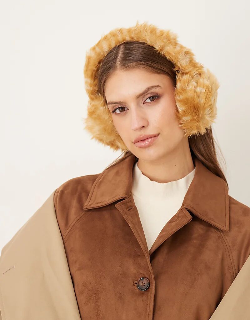 Искусственные меховые наушники My Accessories с принтом оленя
Искусственные меховые наушники My Accessories с принтом оленя