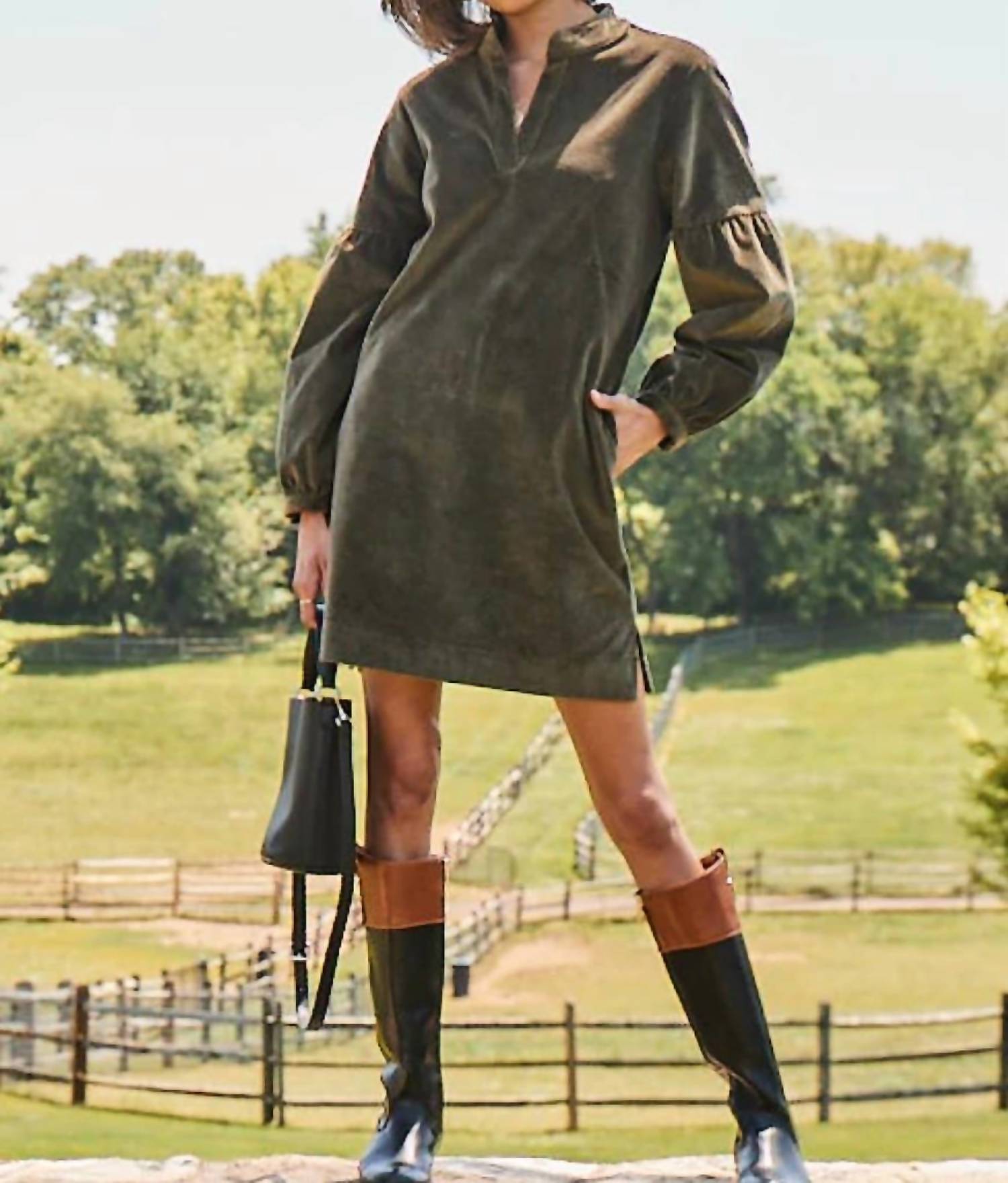 Платье-футляр Charlotte Cordoy в оливковом цвете Cartolina Nantucket
Платье-футляр Charlotte Cordoy в оливковом цвете Cartolina Nantucket