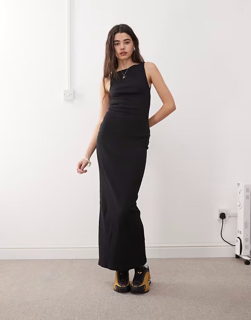 Платье макси с вырезом-лодочкой COLLUSION черного цвета
Платье макси с вырезом-лодочкой COLLUSION черного цвета