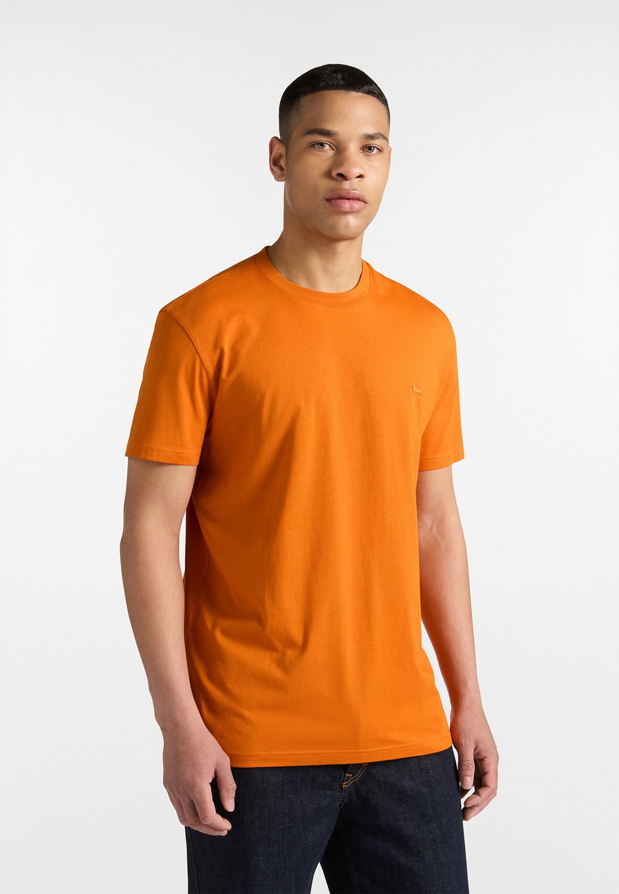 Футболка Harmont & Blaine CON LOGO, Arancione/Orange, Оранжевый, Футболка Harmont & Blaine CON LOGO, Arancione/Orange
Футболка Harmont & Blaine CON LOGO, Arancione/Orange, Оранжевый, Футболка Harmont & Blaine CON LOGO, Arancione/Orange