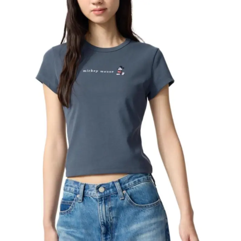 UNIQLO Женский топ-кроп темно-серый
UNIQLO Женский топ-кроп темно-серый