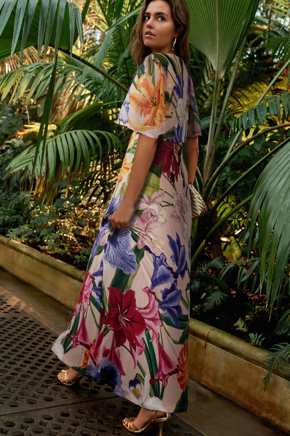 Платье макси с короткими рукавами и v-образным вырезом Kew Collection Next, розовый
Платье макси с короткими рукавами и v-образным вырезом Kew Collection Next, розовый