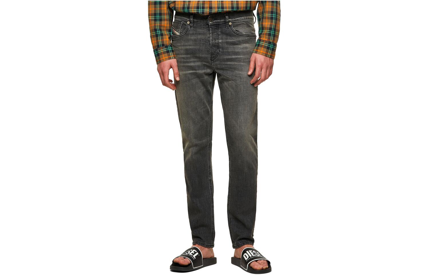 Джинсы мужские серые DIESEL
Джинсы мужские серые DIESEL