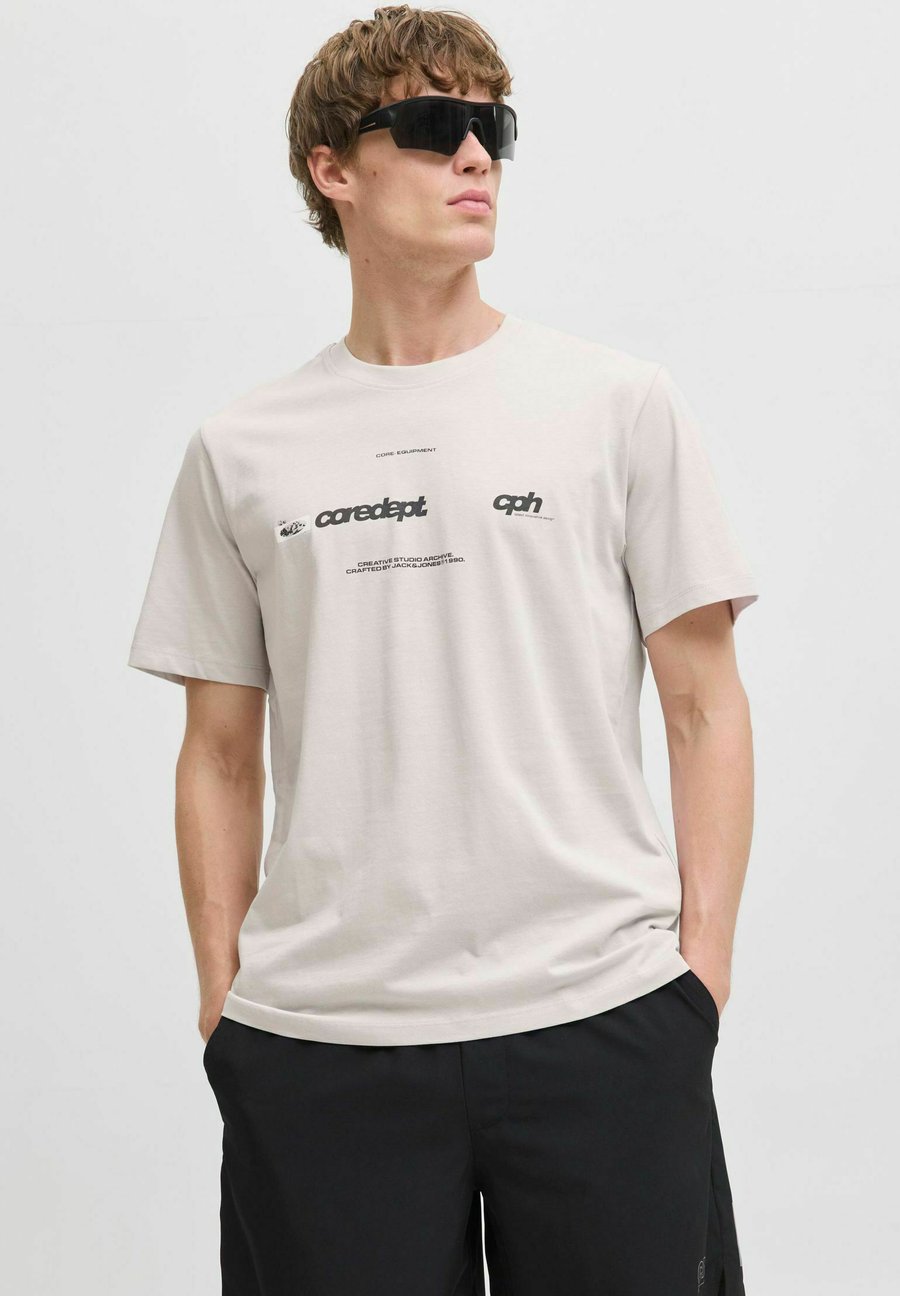 Футболка Jack & Jones GEDRUCKT RUNDHALSAUSSCHNITT , Lilac Marble/Lilac, Фиолетовый, Футболка Jack & Jones GEDRUCKT RUNDHALSAUSSCHNITT , Lilac Marble/Lilac
Футболка Jack & Jones GEDRUCKT RUNDHALSAUSSCHNITT , Lilac Marble/Lilac, Фиолетовый, Футболка Jack & Jones GEDRUCKT RUNDHALSAUSSCHNITT , Lilac Marble/Lilac